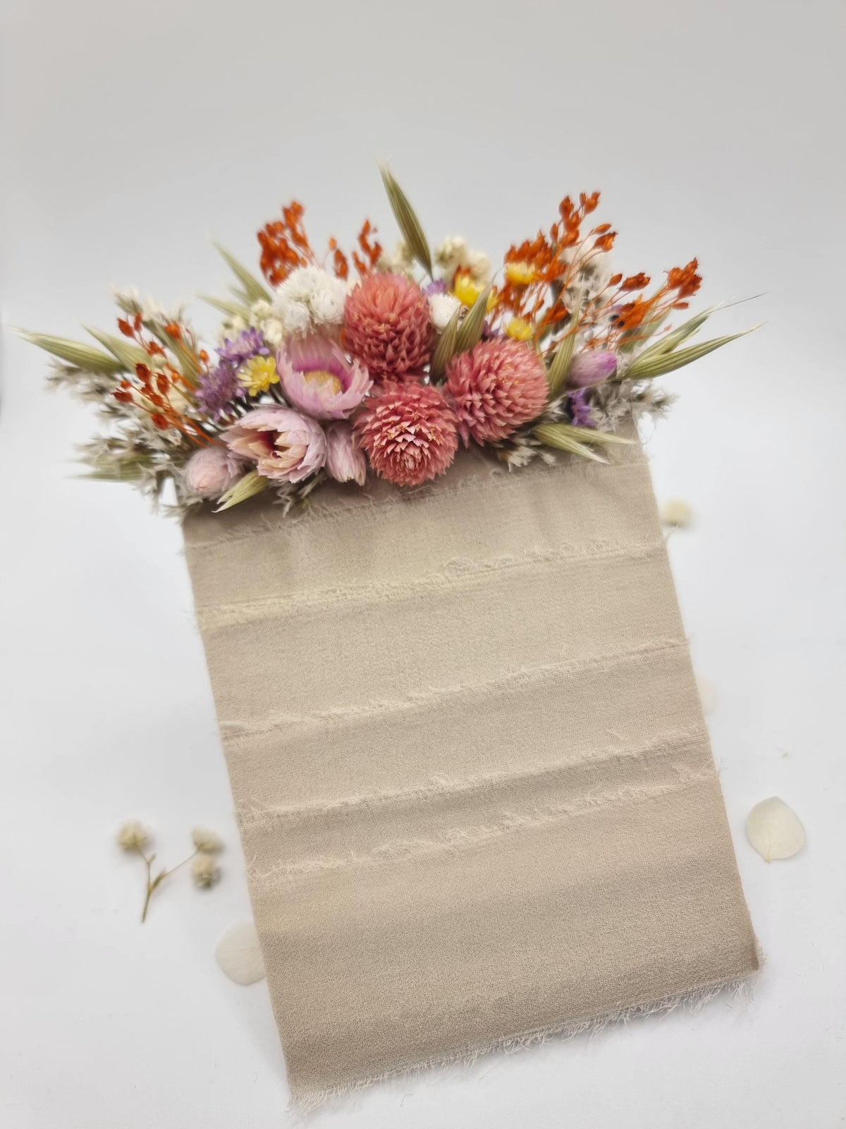 Butonniere and Pocket Flowers