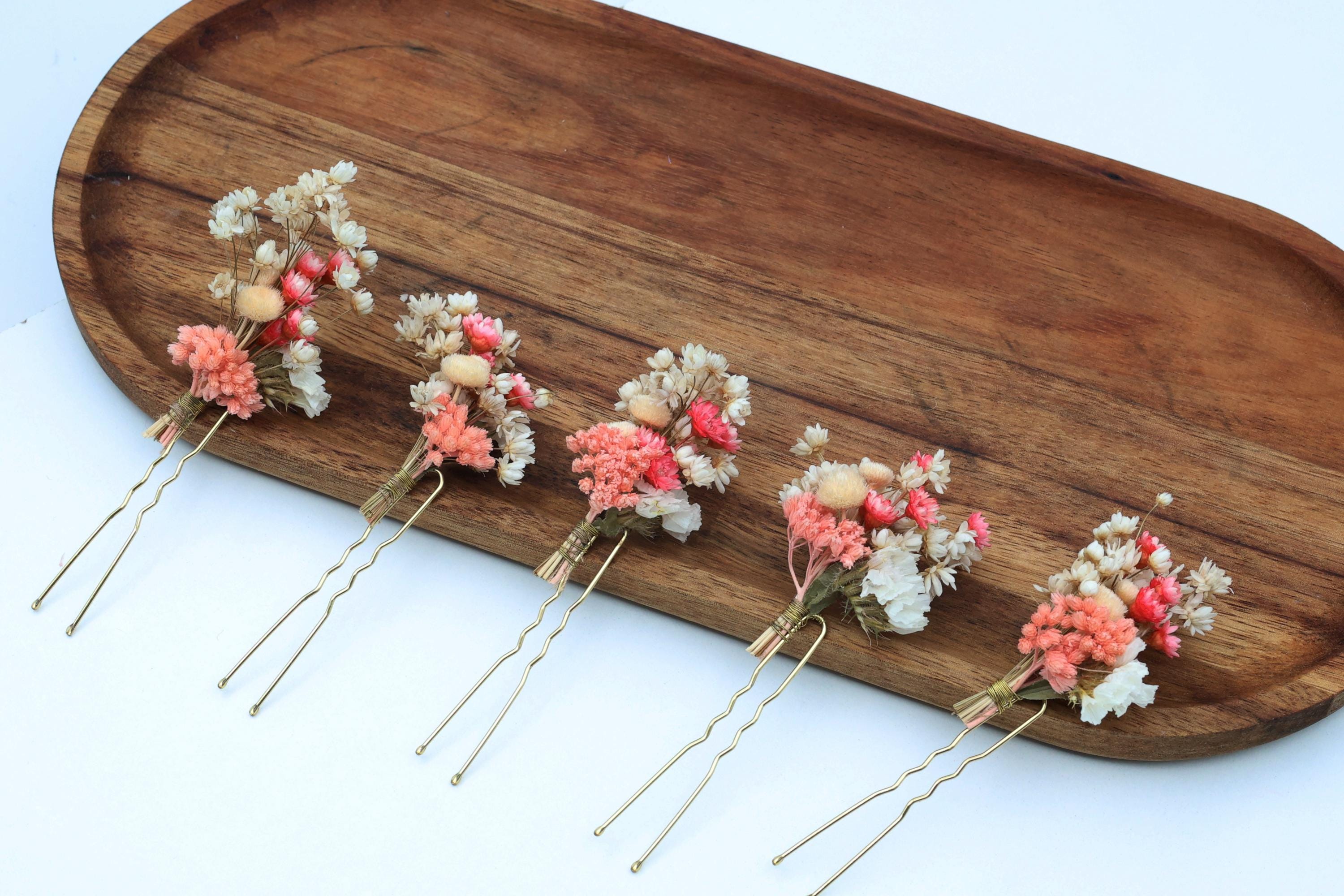 Rosa Braut-Haarnadeln mit Trockenblumen, Schleierkrautblüten in Weiß, Handgefertigte Blütenaccessoires