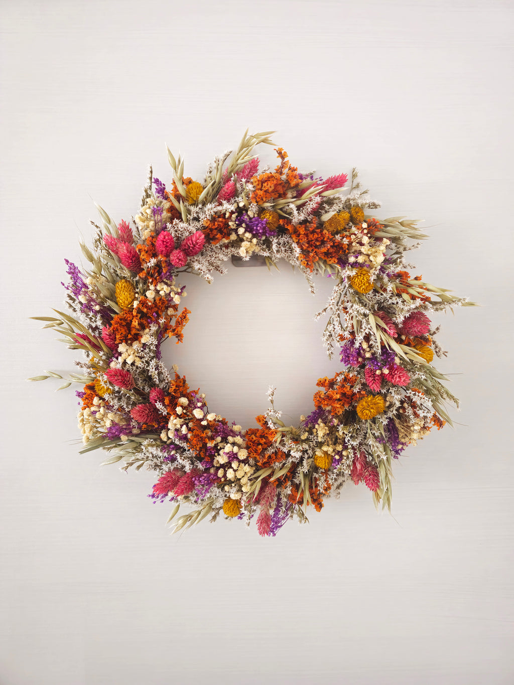 Bunter Kranz mit getrockneten Wildblumen, Tür oder Tisch Blumenarrangement