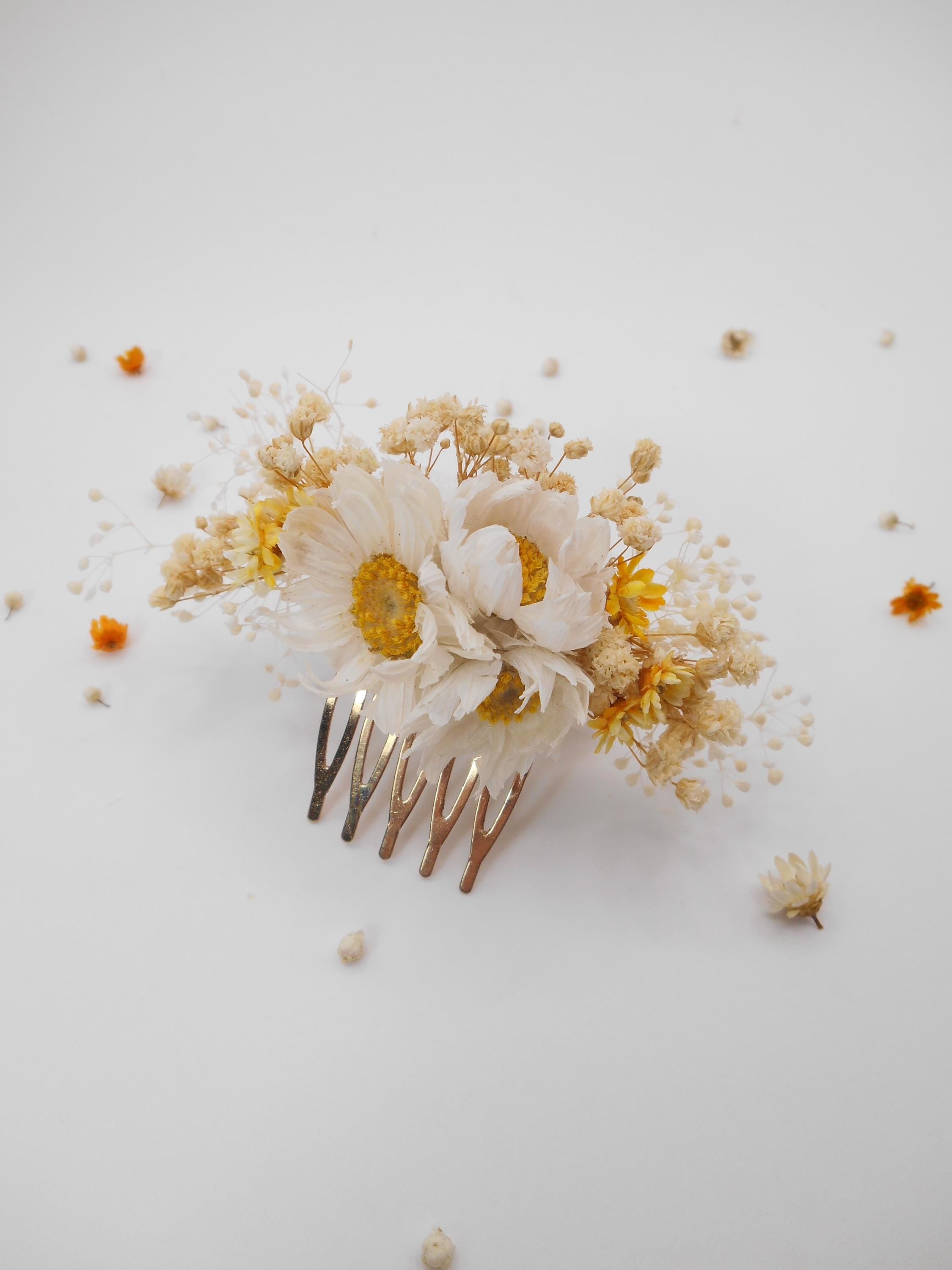 Gänseblümchen und Schleierkraut Kleiner Haarkamm Gelbe Trockenblumen, Zierlicher Weißer Trockenblumen Haarkamm, Minimalistischer Gänseblümchen Brautclip, Zartes Hochzeitshaar Accessoire