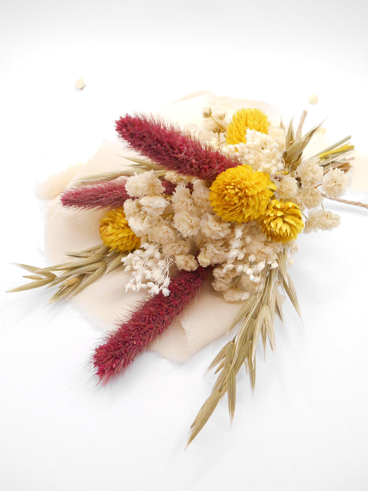 Farbenfrohe Wildblumensträuße, natürliche kleine Blumenarrangements für Heimdekoration und Geschenke 