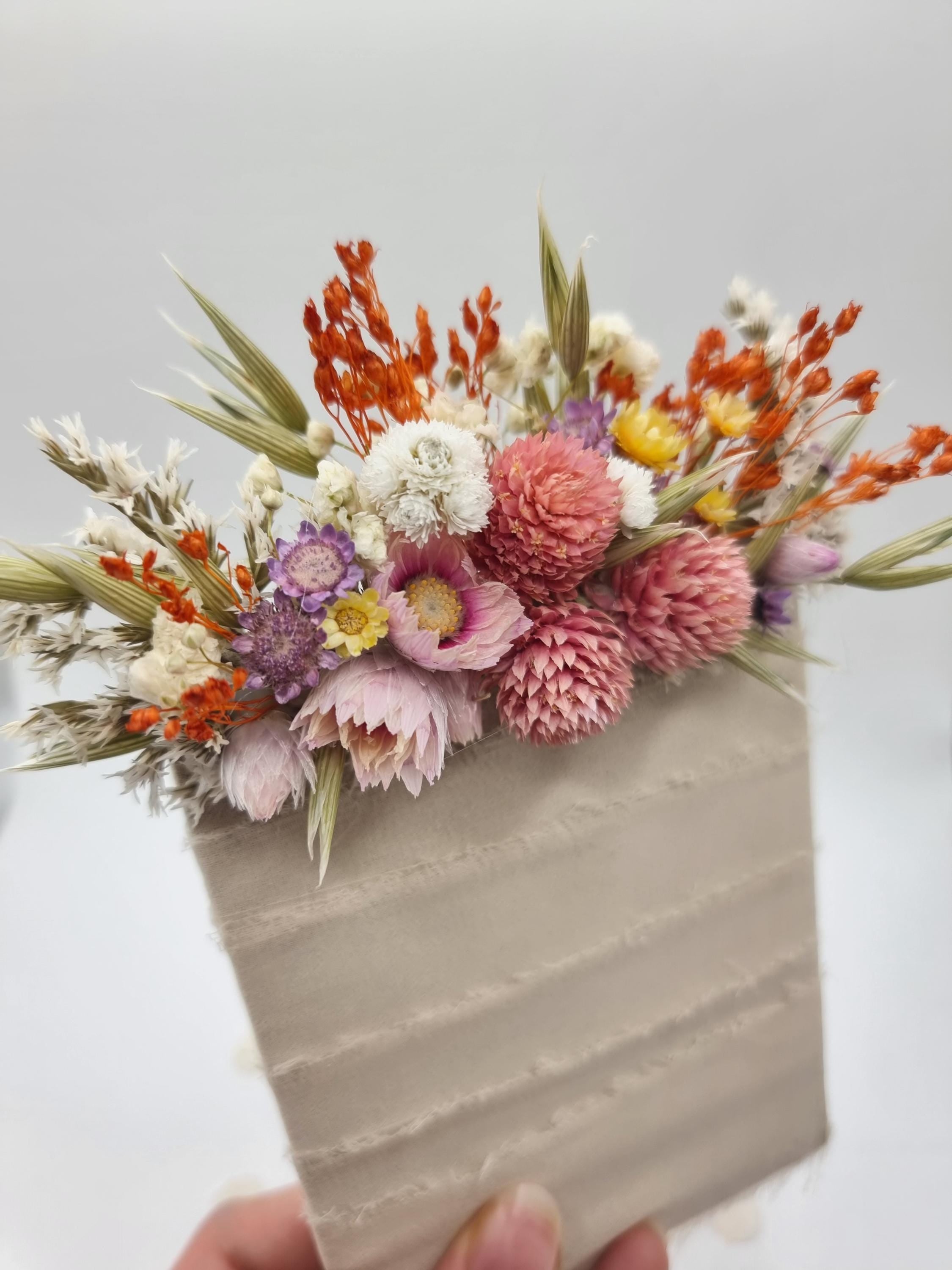 Pastellrosa Einstecktuchblume, Buntes Bräutigam-Knopfloch, Handgemachtes Hochzeitsaccessoire-Set