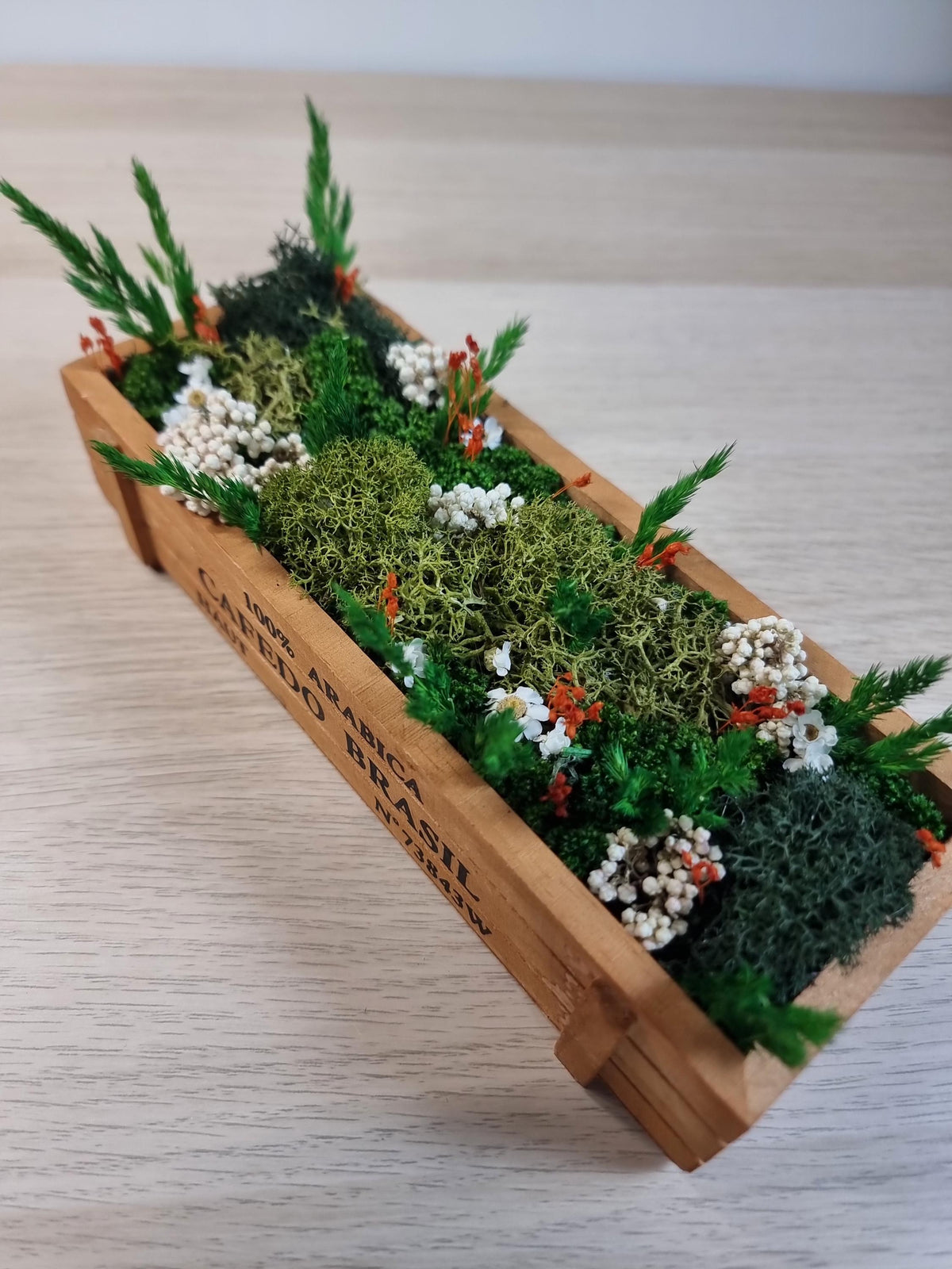 Grünes Gesteck mit Moos und Trockenblumen, Geschenk für Ihn, Schreibtisch- und Wohnzimmerdeko 