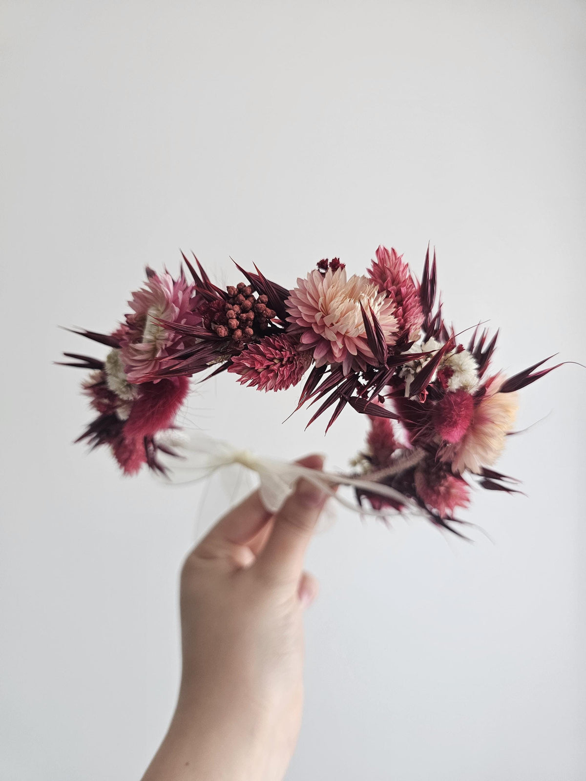 Crimson Red Bridal Kopfkranz, Dramatische Hochzeit Blumen Stirnband, Burgunderfarbene Blumenkrone