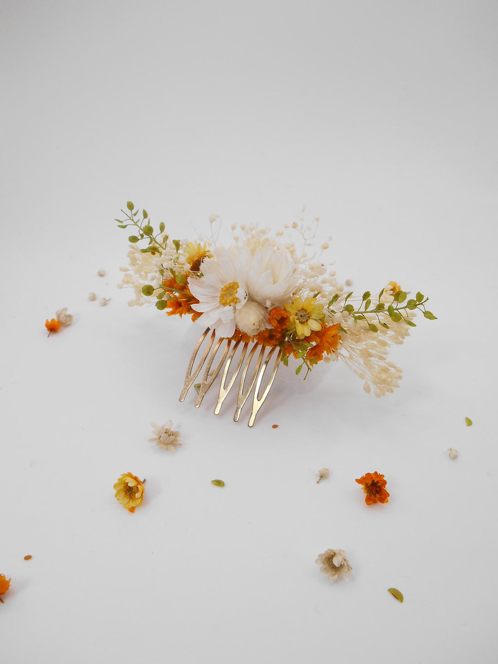 Terrakotta-Orange Blumen & Weiße Gänseblümchen Haarkamm | Rost Herbst Hochzeit Braut Haarschmuck, Hochzeitsgast Blumenclip, Boho Brautjungfern Geschenk