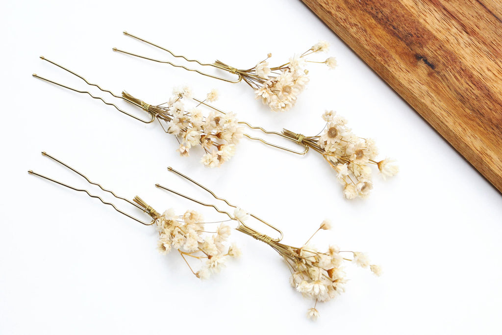 Haarschmuck für die Hochzeit, Accessoires aus elfenbeinfarbenen Trockenblumen und Schleierkraut