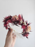 Crimson Red Bridal Kopfkranz, Dramatische Hochzeit Blumen Stirnband, Burgunderfarbene Blumenkrone