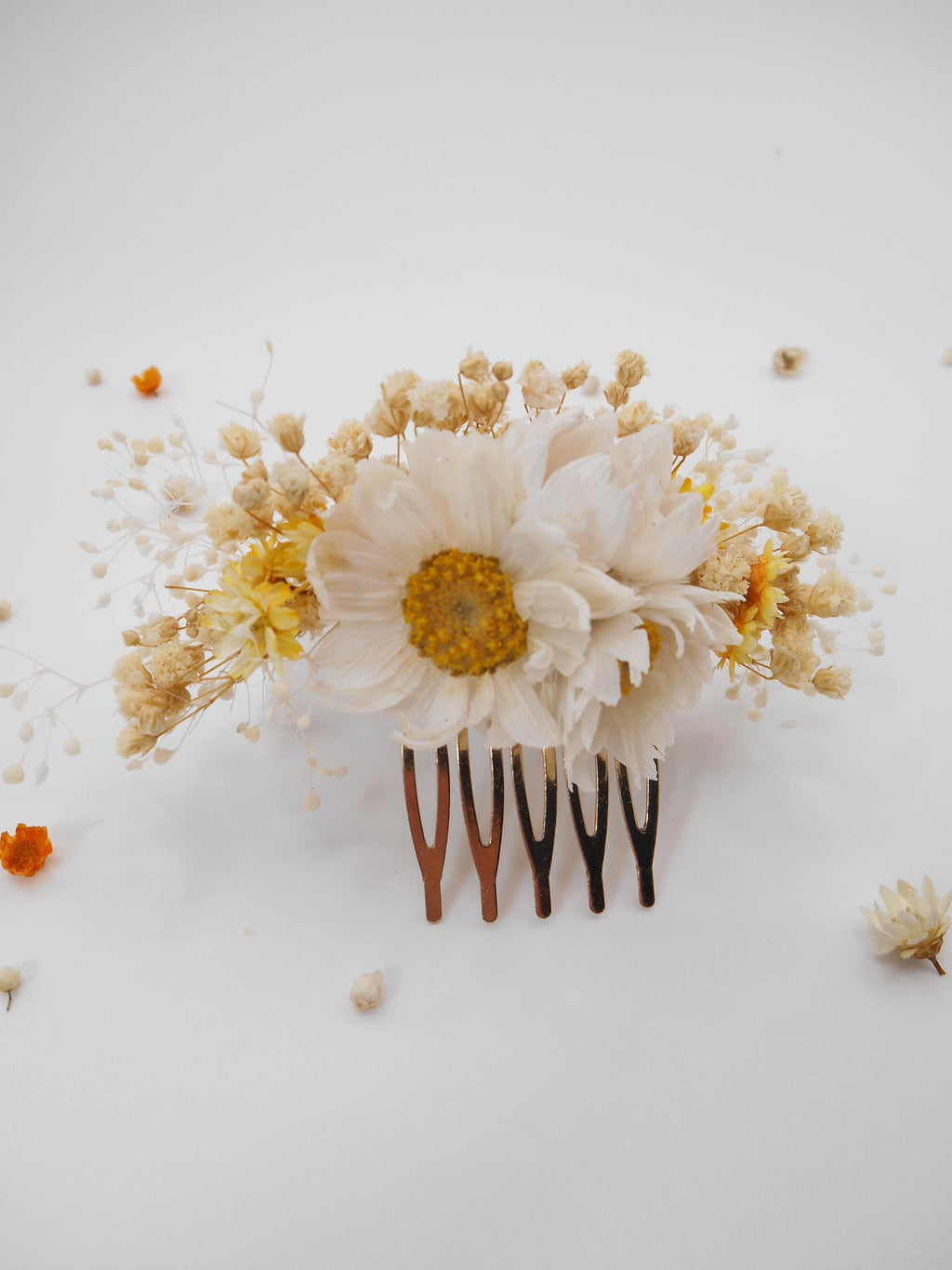 Gänseblümchen und Schleierkraut Kleiner Haarkamm Gelbe Trockenblumen, Zierlicher Weißer Trockenblumen Haarkamm, Minimalistischer Gänseblümchen Brautclip, Zartes Hochzeitshaar Accessoire