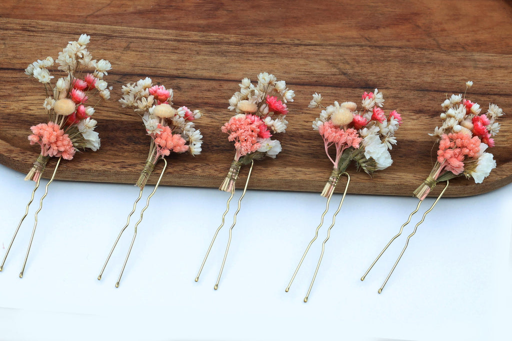 Rosa Braut-Haarnadeln mit Trockenblumen, Schleierkrautblüten in Weiß, Handgefertigte Blütenaccessoires