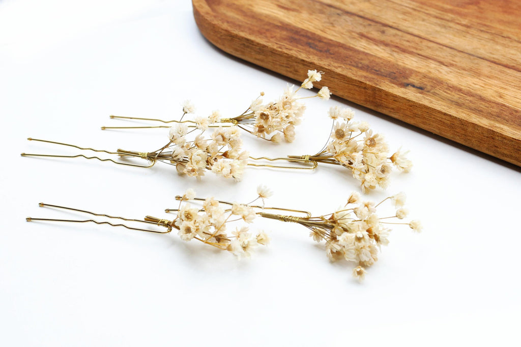 Haarschmuck für die Hochzeit, Accessoires aus elfenbeinfarbenen Trockenblumen und Schleierkraut