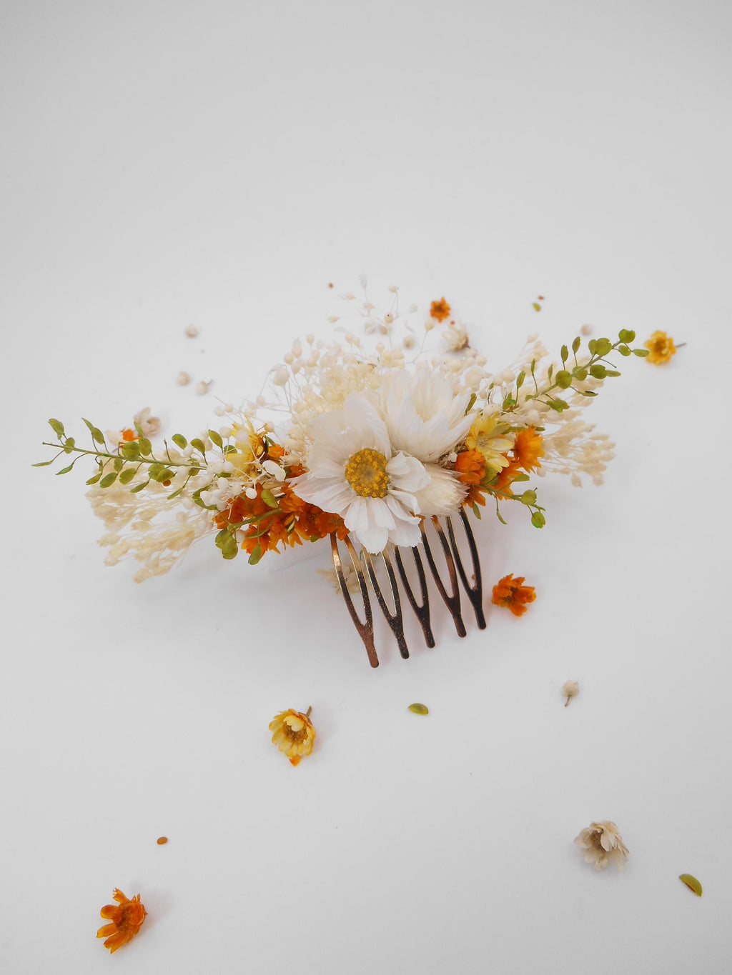 Terrakotta-Orange Blumen & Weiße Gänseblümchen Haarkamm | Rost Herbst Hochzeit Braut Haarschmuck, Hochzeitsgast Blumenclip, Boho Brautjungfern Geschenk